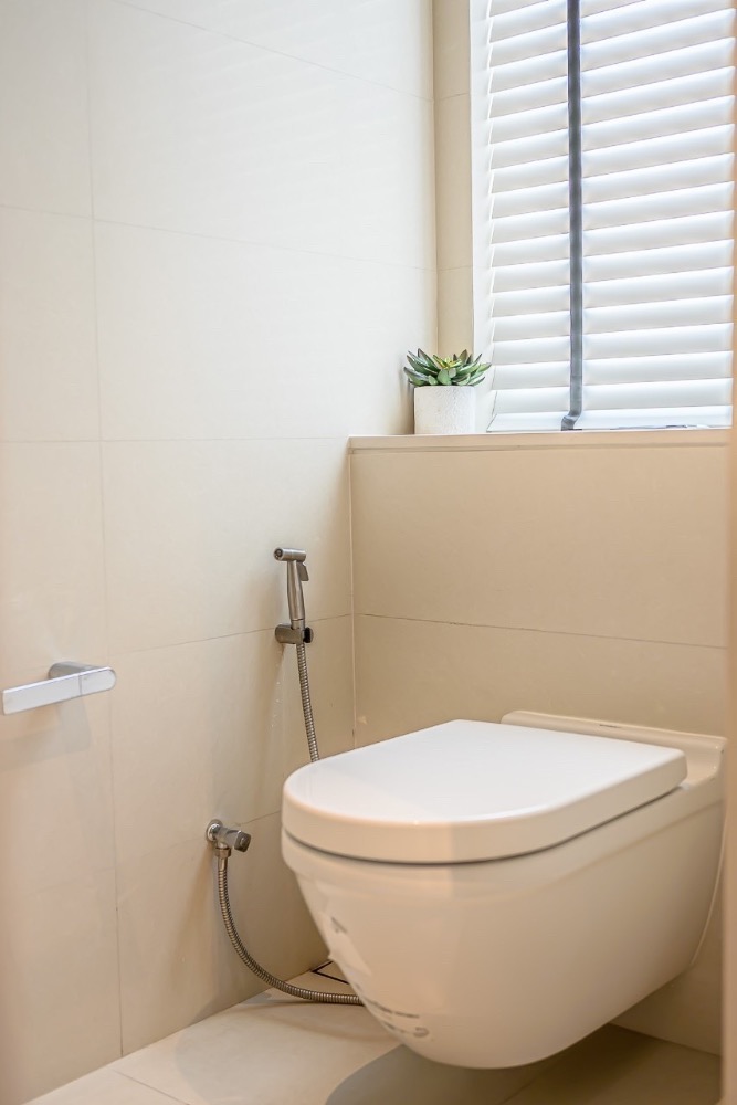 ขายคอนโดสุขุมวิท อโศก ทองหล่อ : For sale with tenant til August 2026
 2 bedrooms near BTS Thonglor