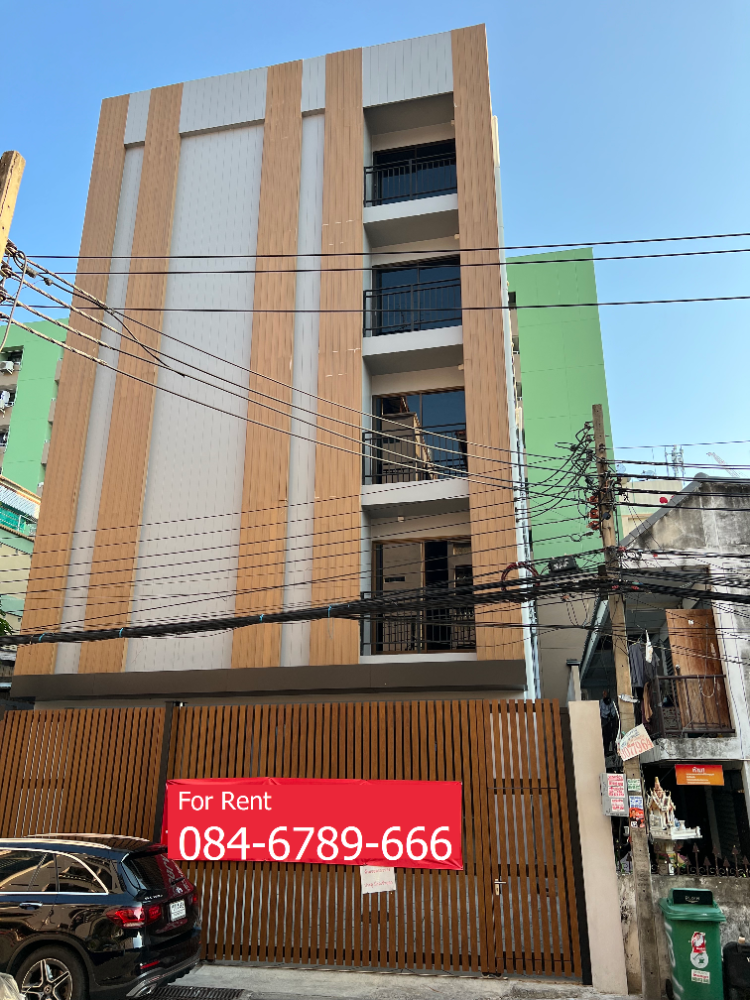 For SaleHome OfficeRatchadapisek, Huaikwang, Suttisan : 家庭办公室出租 800 sqm 600 m. from MRT Huai Kwang Office for Sales with Tanent