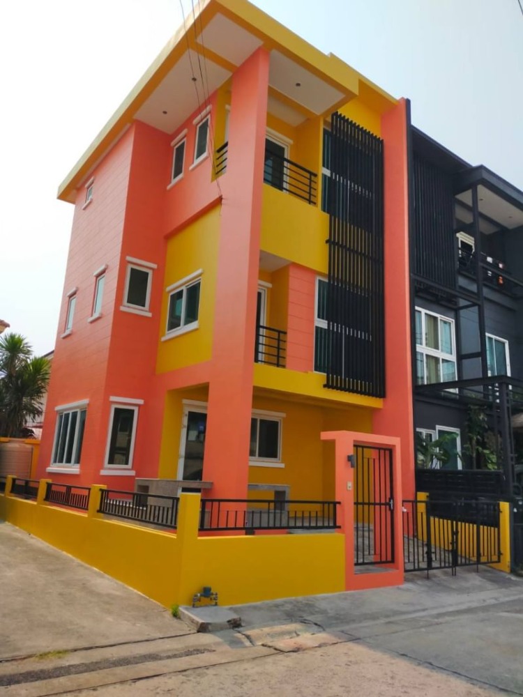For RentTownhomeNawamin, Ramindra : Give like a townhome behind the corner Patagonia Village, Ramintra, newly decorated, ready to move in (SAV381)