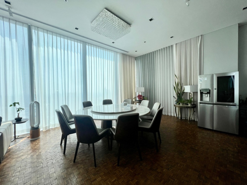 ให้เช่าคอนโดสาทร นราธิวาส : The Ritz Carlton residences for rent