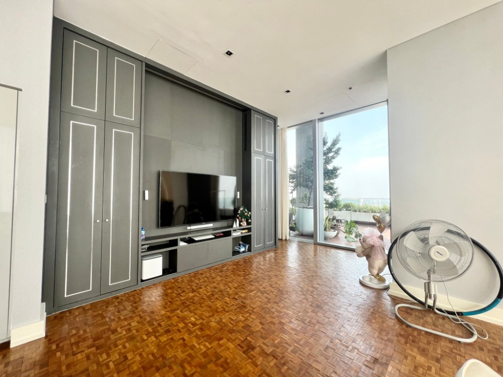 ให้เช่าคอนโดสาทร นราธิวาส : The Ritz Carlton residences for rent