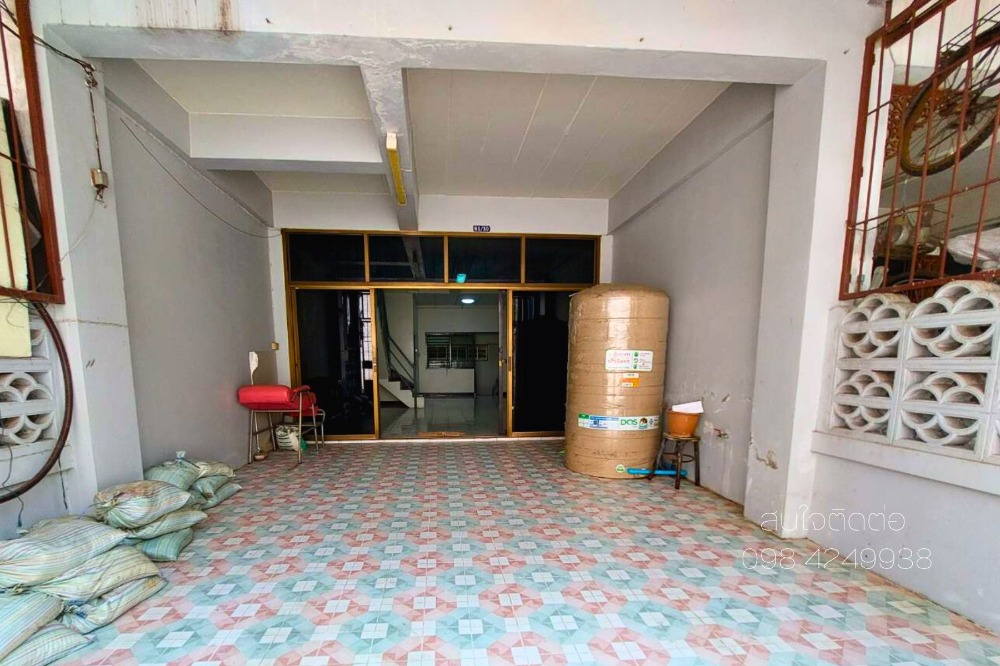 ขายทาวน์โฮมพระราม 5 ราชพฤกษ์ บางกรวย : ทาวน์เฮาส์ 3 ชั้น  17.4 ตรว. ใกล้ กฟผ.บางกรวย พระราม 7 ใกล้รถไฟฟ้า บางพลัด บางอ้อ เมืองนนทบุรี