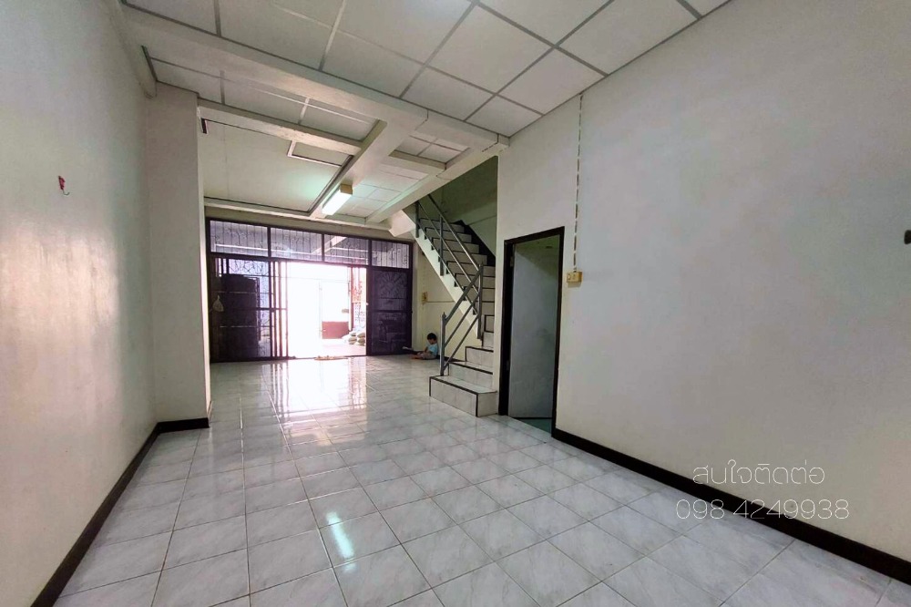 ขายทาวน์โฮมพระราม 5 ราชพฤกษ์ บางกรวย : ทาวน์เฮาส์ 3 ชั้น  17.4 ตรว. ใกล้ กฟผ.บางกรวย พระราม 7 ใกล้รถไฟฟ้า บางพลัด บางอ้อ เมืองนนทบุรี