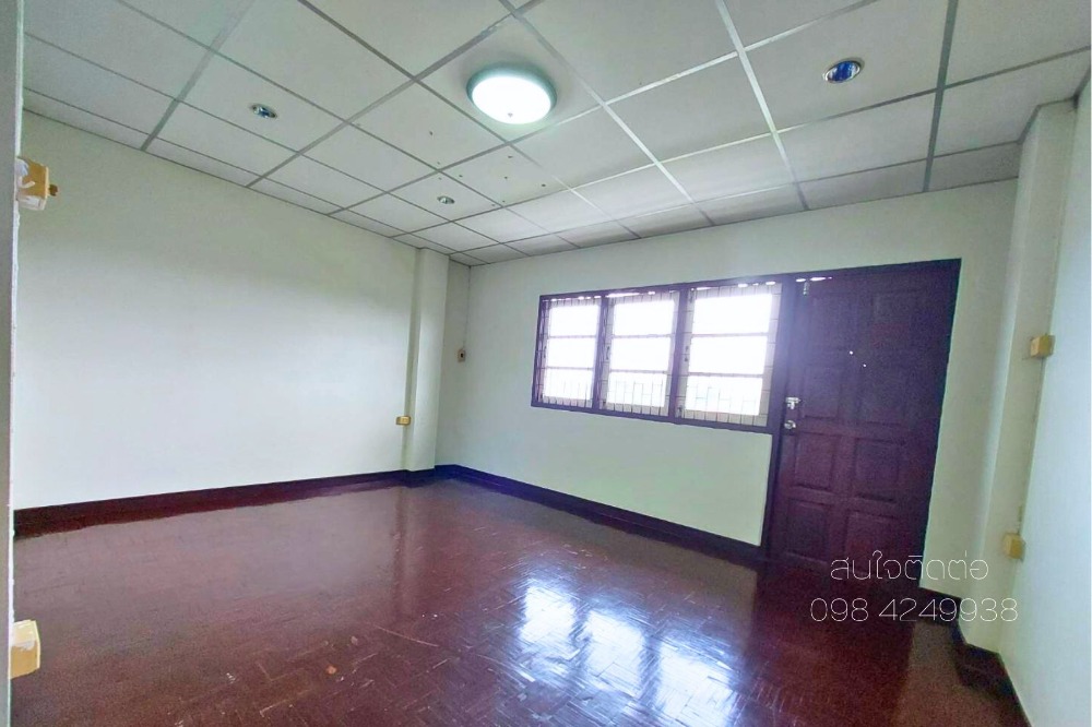 ขายทาวน์โฮมพระราม 5 ราชพฤกษ์ บางกรวย : ทาวน์เฮาส์ 3 ชั้น  17.4 ตรว. ใกล้ กฟผ.บางกรวย พระราม 7 ใกล้รถไฟฟ้า บางพลัด บางอ้อ เมืองนนทบุรี