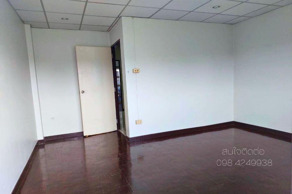 ขายทาวน์โฮมพระราม 5 ราชพฤกษ์ บางกรวย : ทาวน์เฮาส์ 3 ชั้น  17.4 ตรว. ใกล้ กฟผ.บางกรวย พระราม 7 ใกล้รถไฟฟ้า บางพลัด บางอ้อ เมืองนนทบุรี