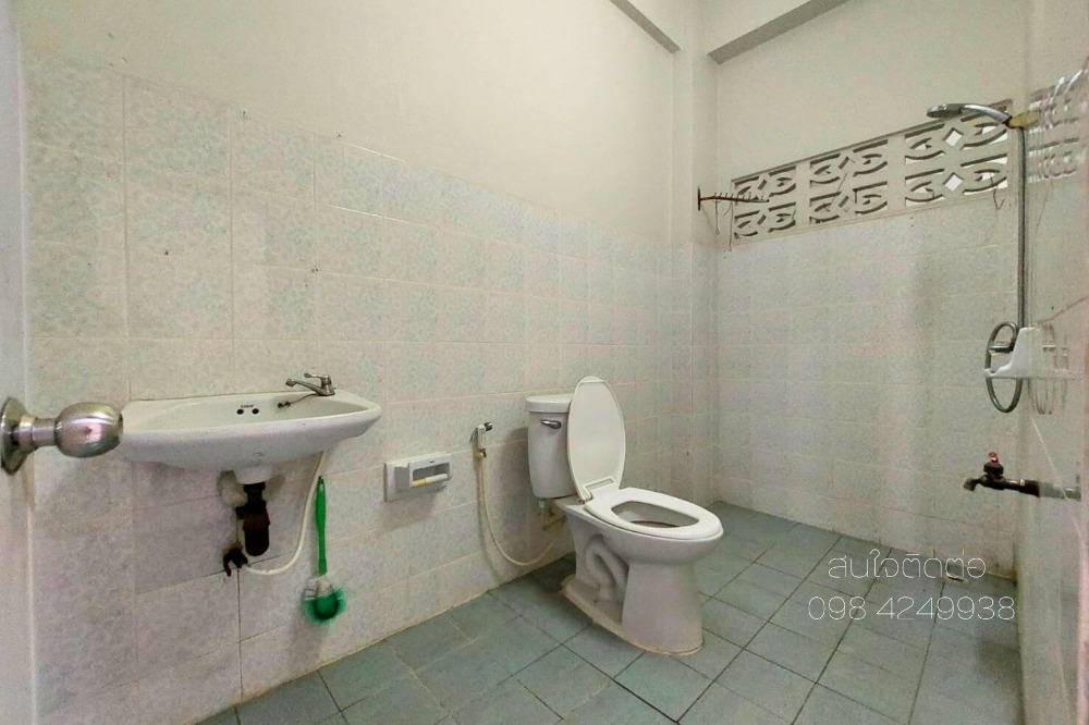 ขายทาวน์โฮมพระราม 5 ราชพฤกษ์ บางกรวย : ทาวน์เฮาส์ 3 ชั้น  17.4 ตรว. ใกล้ กฟผ.บางกรวย พระราม 7 ใกล้รถไฟฟ้า บางพลัด บางอ้อ เมืองนนทบุรี