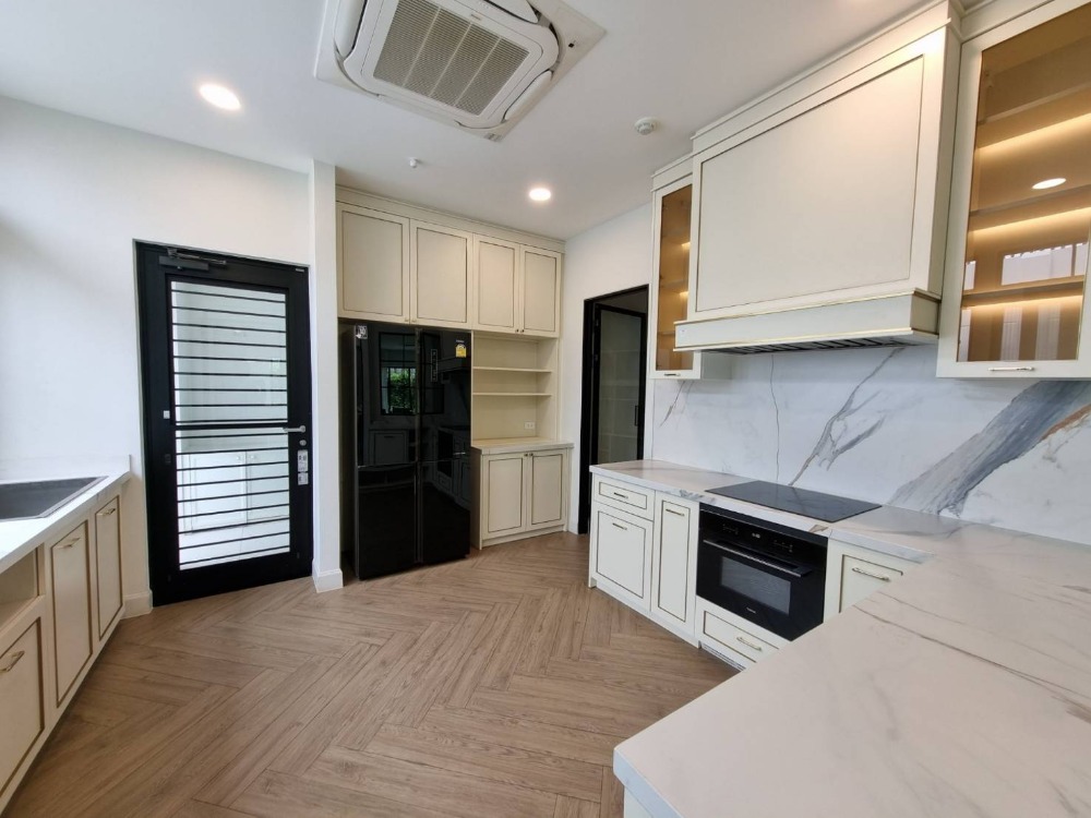 For RentHousePattanakan, Srinakarin : Nantawan rama9 for rent