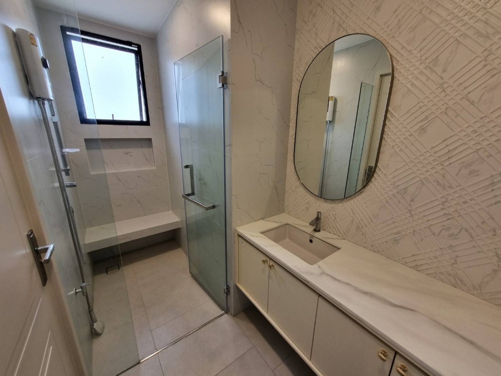 For RentHousePattanakan, Srinakarin : Nantawan rama9 for rent