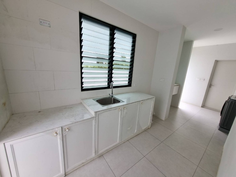 For RentHousePattanakan, Srinakarin : Nantawan rama9 for rent