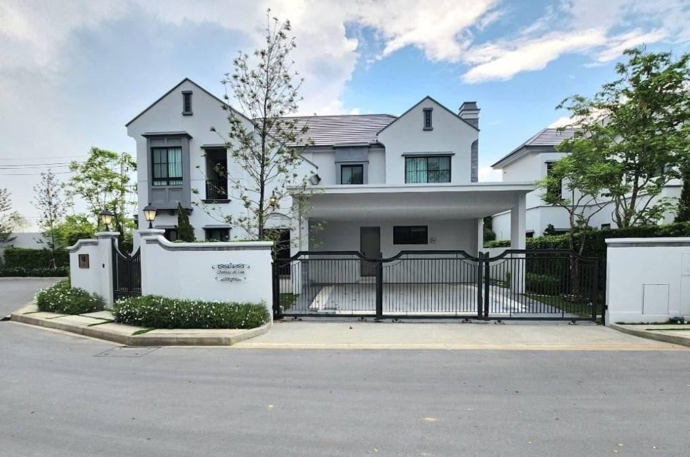 For RentHousePattanakan, Srinakarin : For rent, luxury village, Nantawan Rama9- New Krungthepkreeta, Nantawan Rama 9-Krungthep Kreetha, new cut, beautiful decoration, 4 bedrooms