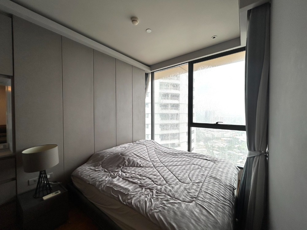 For RentCondoSukhumvit, Asoke, Thonglor : The Lumpini 24. Separate kitchen layout. The actual room is beautifully decorated as shown in the picture. ✨ Fully Furnished ✨📞 Line : @pukkhome (with @)