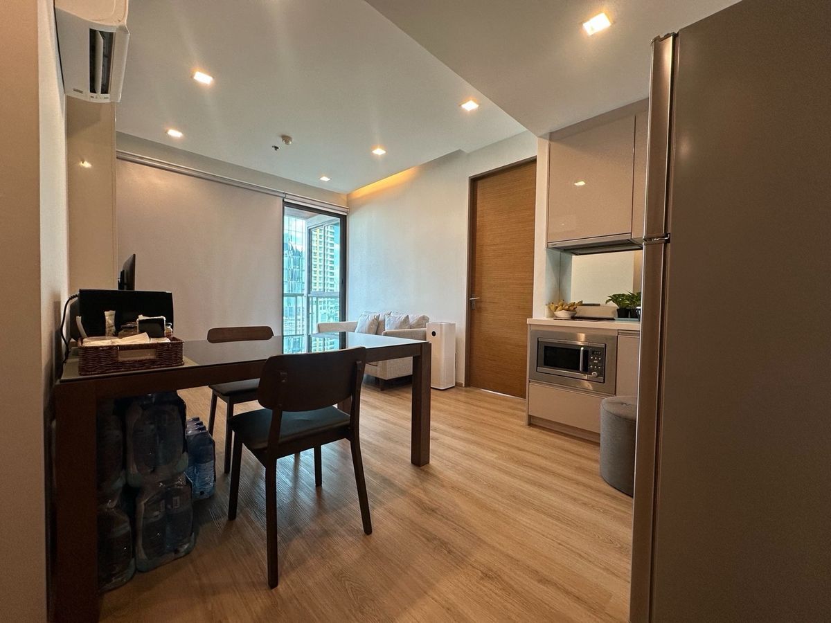 ขายคอนโดสาทร นราธิวาส : For sale Address sathorn , 2 bedrooms near BTS Chong nonsi
