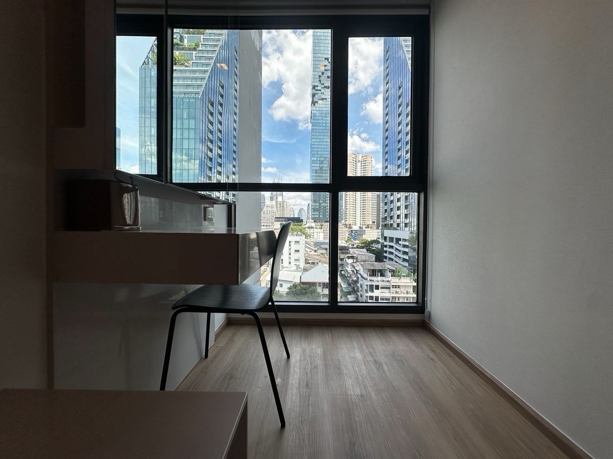 ขายคอนโดสาทร นราธิวาส : For sale Address sathorn , 2 bedrooms near BTS Chong nonsi