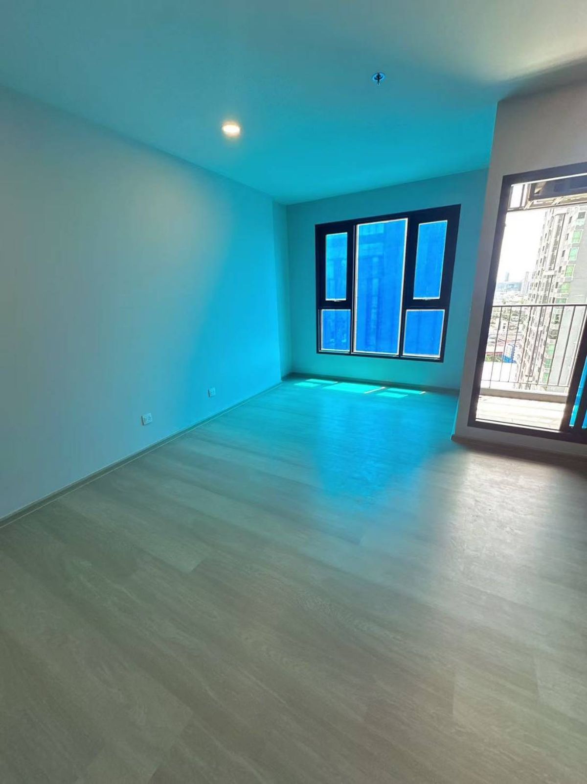 ขายคอนโดอ่อนนุช อุดมสุข : ** โควต้าต่างชาติ  ขาย Aspire Onnut Station 1bed 27 ตร.ม **