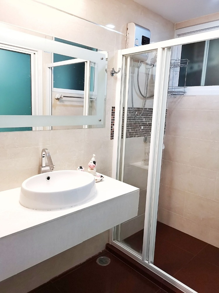 ให้เช่าคอนโดเสรีไทย-นิด้า : ✅ BHR124 ✅ Line : @p2nproperty