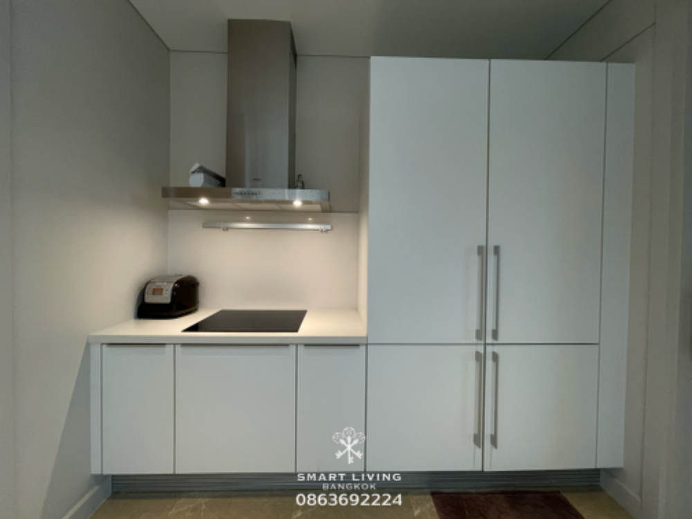 For SaleCondoWitthayu, Chidlom, Langsuan, Ploenchit : Sell with tenant til January 26
SINDHORN RESIDENCE, 2 bedrooms, large balcony, near BTS Phloen Chit