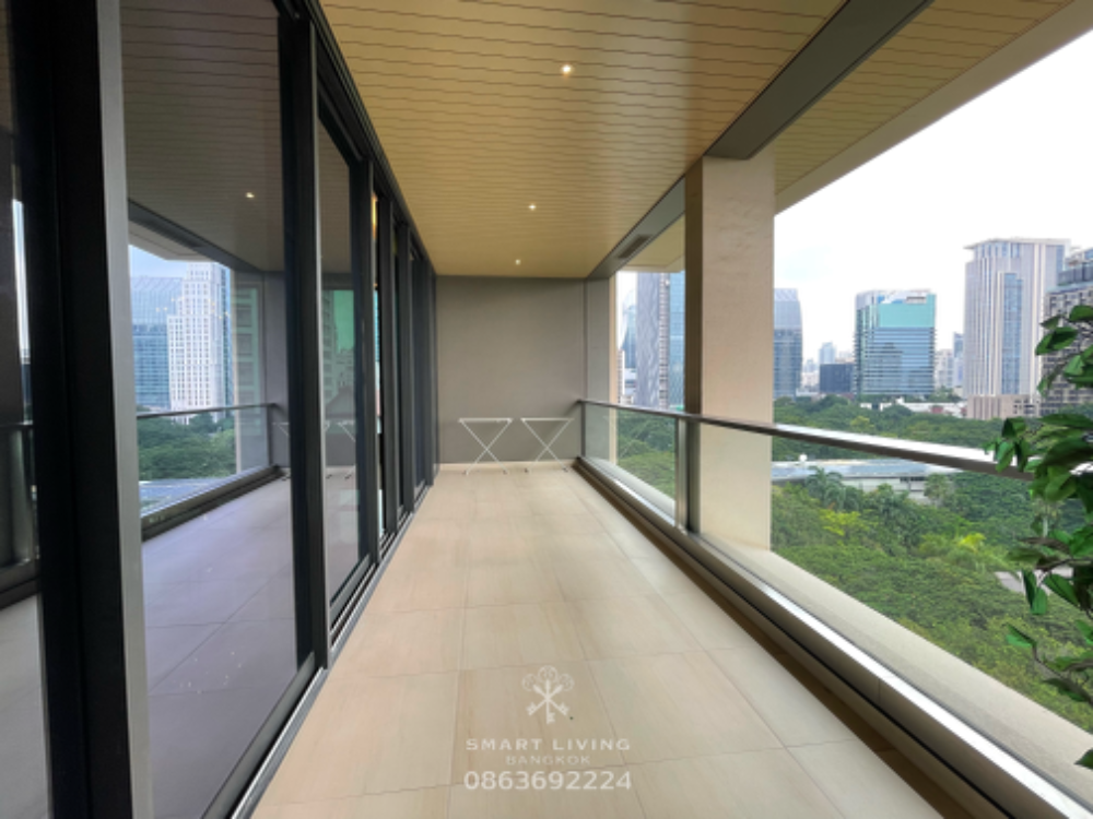 For SaleCondoWitthayu, Chidlom, Langsuan, Ploenchit : Sell with tenant til January 26
SINDHORN RESIDENCE, 2 bedrooms, large balcony, near BTS Phloen Chit
