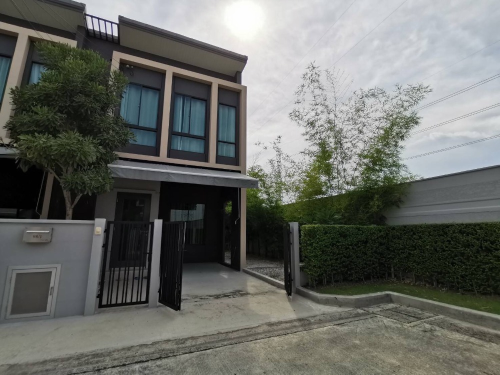 ขายทาวน์โฮมสมุทรปราการ สำโรง : ทาวน์โฮม พลีโน่ สุขุมวิท - บางนา / 3 ห้องนอน (ขาย), Pleno Sukhumvit - Bangna / Townhome 3 Bedrooms (FOR SALE) CJ006
