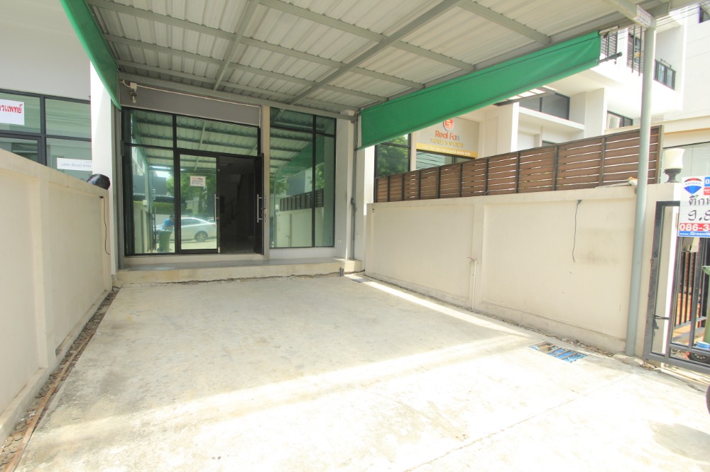 For SaleShop HousePinklao, Charansanitwong : Townhome for sale, Charan 13 office, Bang Waek 69, Workplace SC Asset, near Bang Wa BTS, 4 floors, convenient parking, 8.5 million.