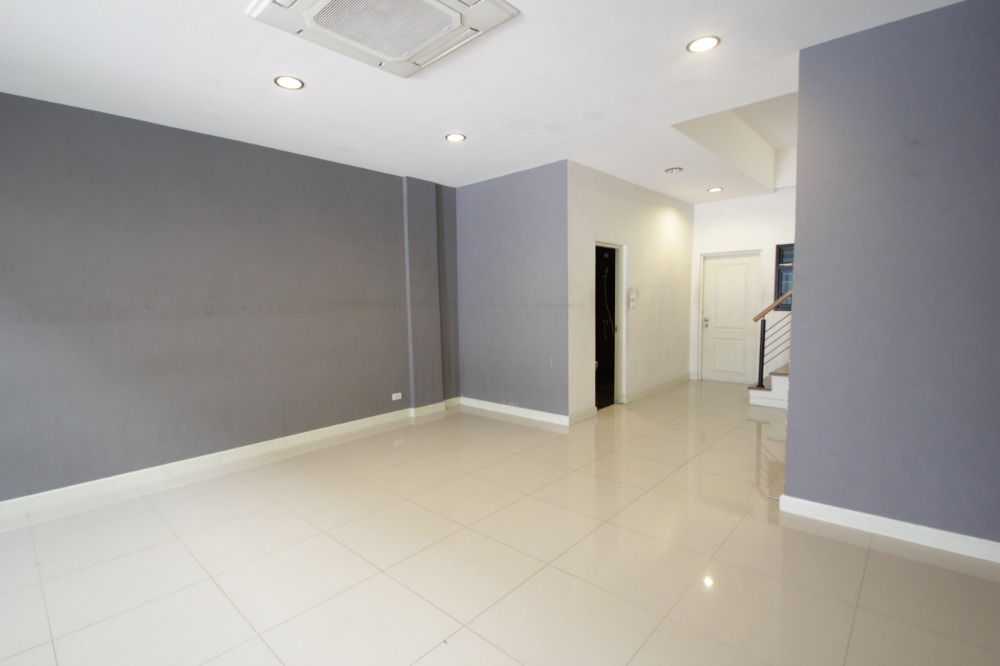 For SaleShop HousePinklao, Charansanitwong : Townhome for sale, Charan 13 office, Bang Waek 69, Workplace SC Asset, near Bang Wa BTS, 4 floors, convenient parking, 8.5 million.