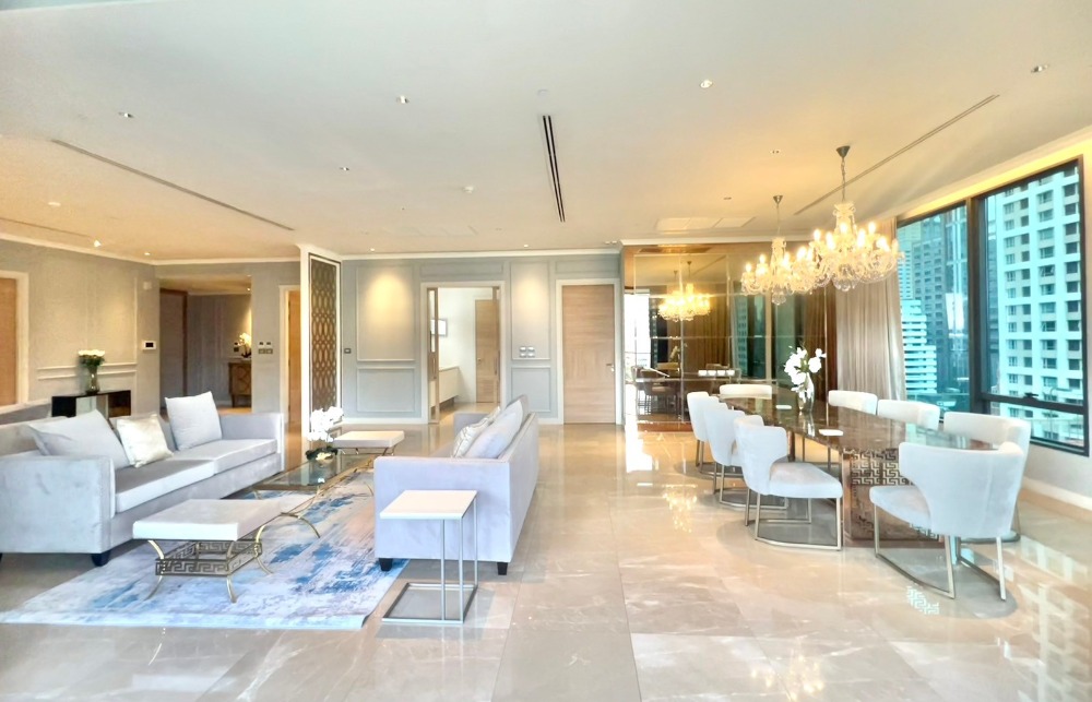 For SaleCondoWitthayu, Chidlom, Langsuan, Ploenchit : Sell with tenant til January 26
SINDHORN RESIDENCE, 2 bedrooms, large balcony, near BTS Phloen Chit