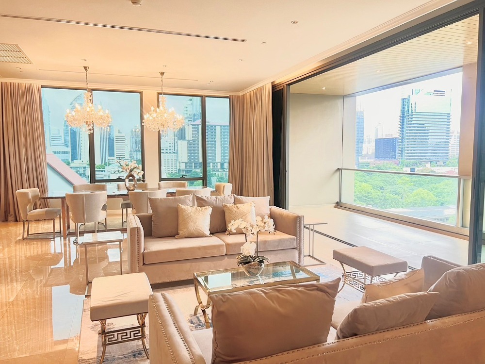 For SaleCondoWitthayu, Chidlom, Langsuan, Ploenchit : Sell with tenant til January 26
SINDHORN RESIDENCE, 2 bedrooms, large balcony, near BTS Phloen Chit