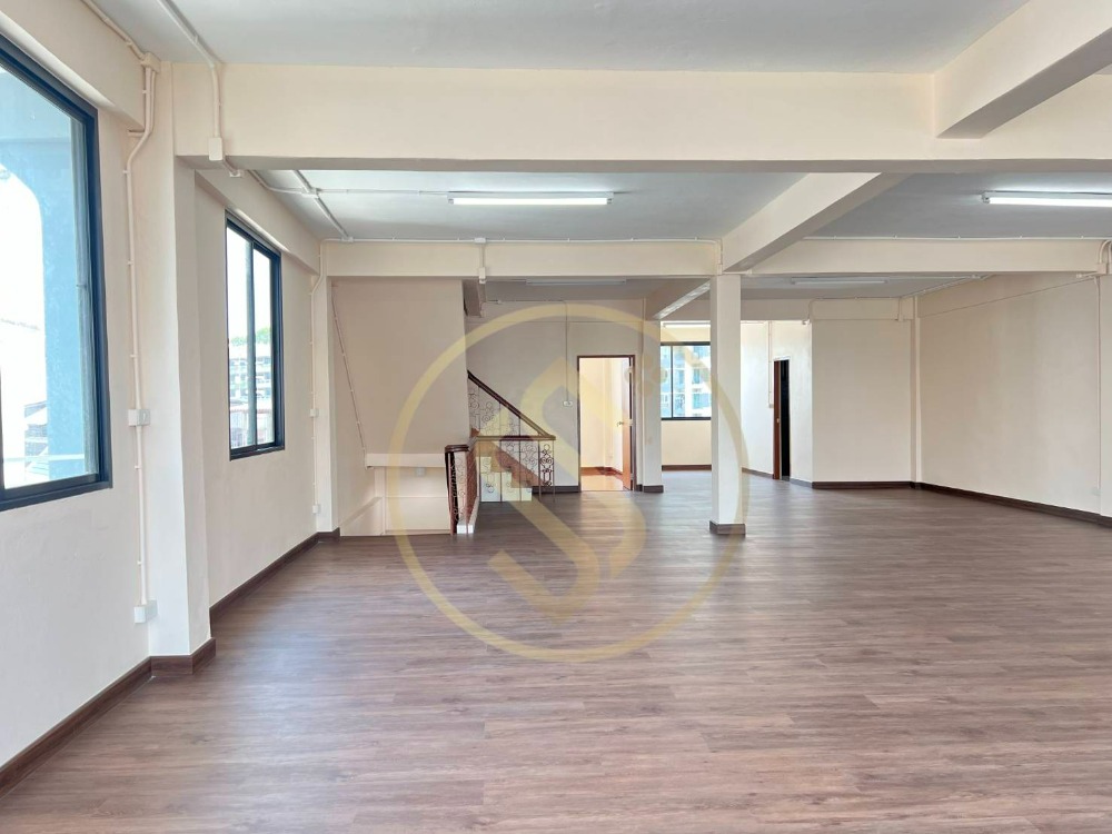 ให้เช่าอาคารพาณิชย์แจ้งวัฒนะ เมืองทอง : ให้เช่าด่วน! โฮมออฟฟิศ 4ชั้น ครึ่ง ทำเลประชาชื่น เเยกพงษ์เพชร ใกล้เดอะมอล์งามวงศ์วาน ใกล้มหาวิทยาลัยธุรกิจบัณฑิตย์ 600 ตารางเมตร