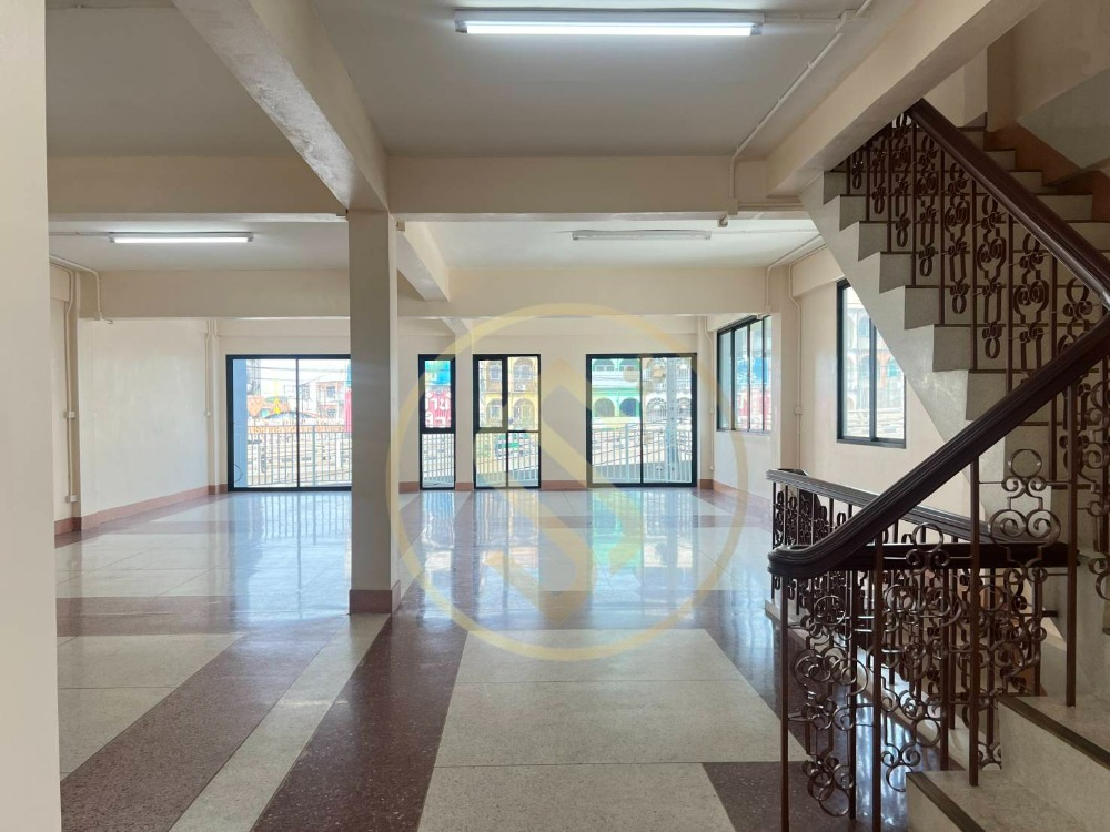 ให้เช่าอาคารพาณิชย์แจ้งวัฒนะ เมืองทอง : ให้เช่าด่วน! โฮมออฟฟิศ 4ชั้น ครึ่ง ทำเลประชาชื่น เเยกพงษ์เพชร ใกล้เดอะมอล์งามวงศ์วาน ใกล้มหาวิทยาลัยธุรกิจบัณฑิตย์ 600 ตารางเมตร