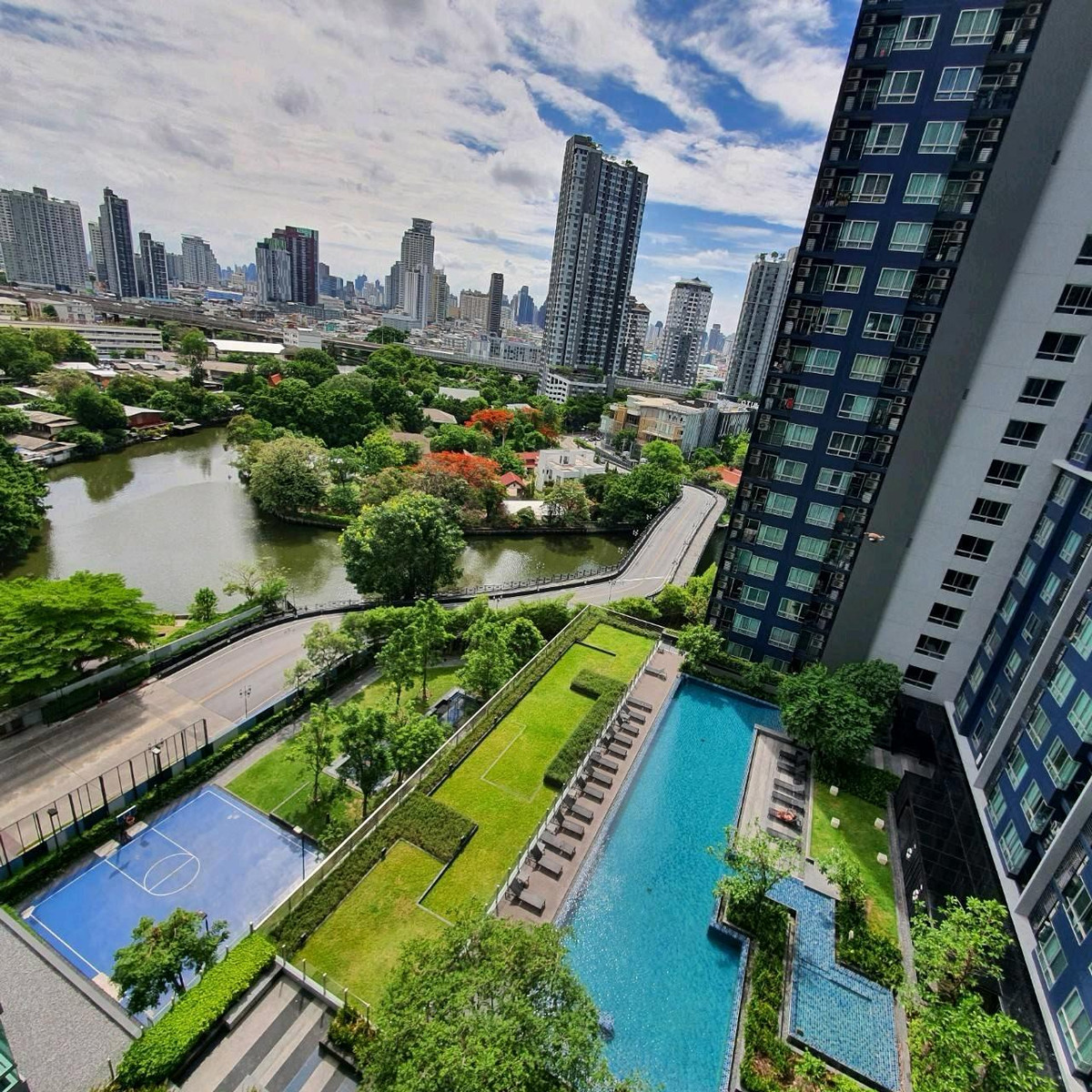 For RentCondoOnnut, Udomsuk : New room, never rented, beautiful view, rent 1 bedroom, 1 bathroom, The Base Sukhumvit 77