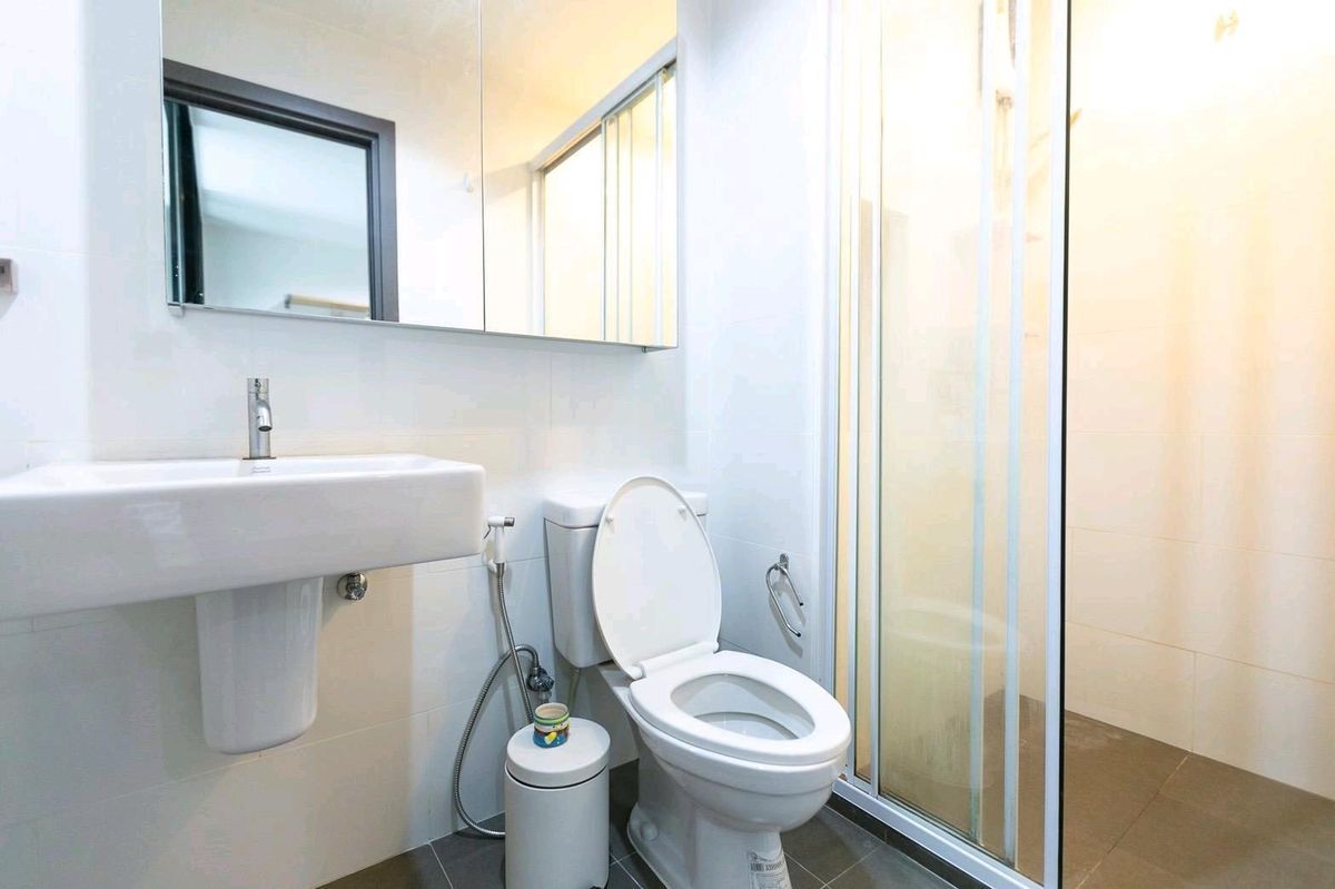 For RentCondoOnnut, Udomsuk : The room just repainted, renovated, rented 1 bedroom, 1 bathroom, The Base Park West.