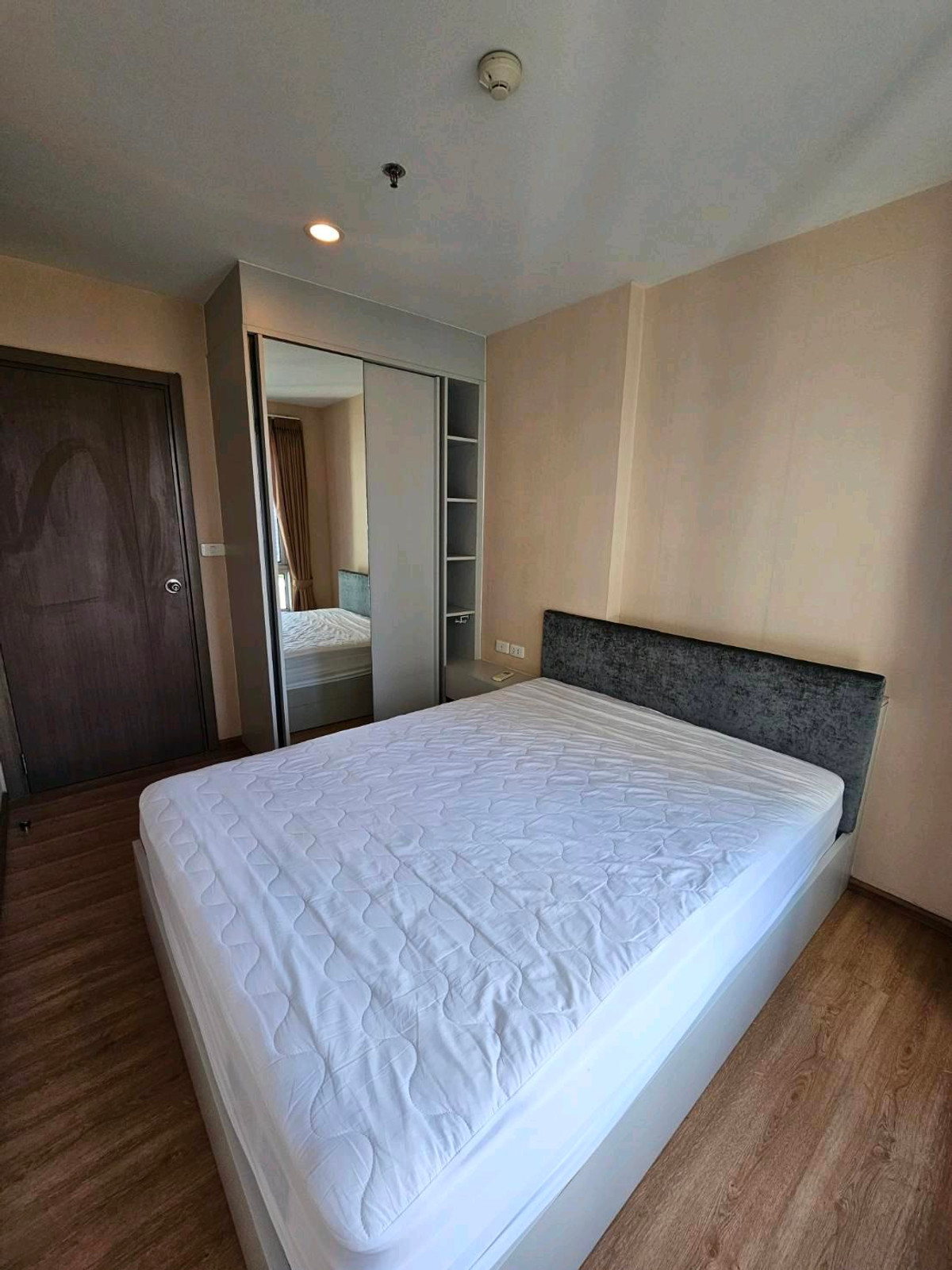 For RentCondoOnnut, Udomsuk : New room, never rented, beautiful view, rent 1 bedroom, 1 bathroom, The Base Sukhumvit 77