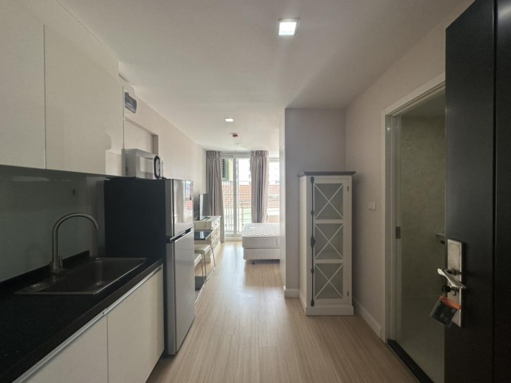 For RentCondoOnnut, Udomsuk : 🏢 Mayfair Place 64 📍Building B, 4th floor 🛋️ Fully Furnished 📺 Complete electrical appliances (special price)