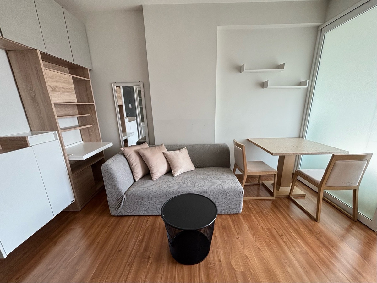 For RentCondoRama9, Petchburi, RCA : For rent: I-Bisa Condominium, ready to move in, furnished with electrical appliances (no agents).