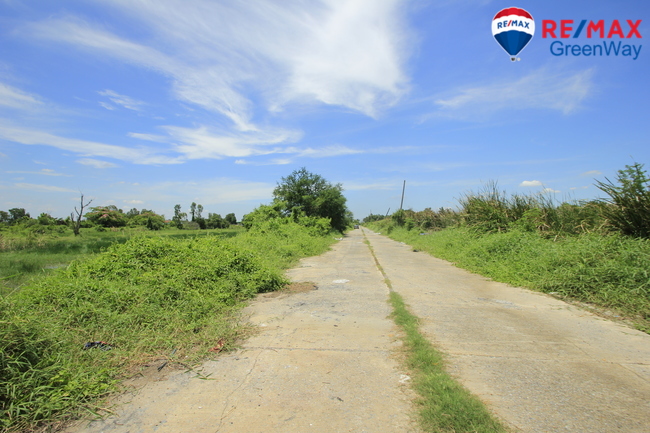 ขายที่ดินปทุมธานี รังสิต ธรรมศาสตร์ : ที่ดินรังสิต นครนายก31 บงกช40 ที่ดินสร้างบ้าน โกดัง 2ไร่ ทำเลดี แวดล้อมเป็นหมู่บ้าน ออฟฟิศ ราคาถูก 8,000บาท/วา