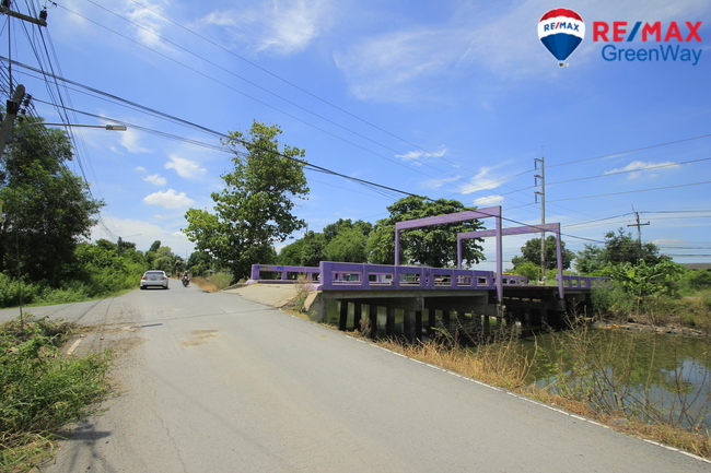 ขายที่ดินปทุมธานี รังสิต ธรรมศาสตร์ : ที่ดินรังสิต นครนายก31 บงกช40 ที่ดินสร้างบ้าน โกดัง 2ไร่ ทำเลดี แวดล้อมเป็นหมู่บ้าน ออฟฟิศ ราคาถูก 8,000บาท/วา