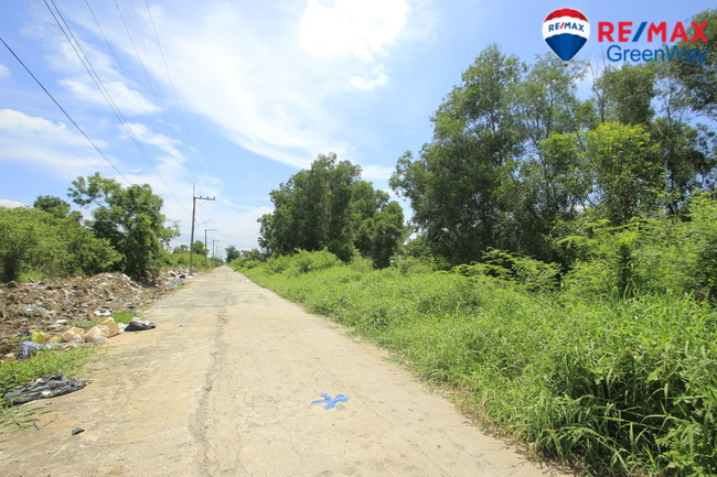 ขายที่ดินปทุมธานี รังสิต ธรรมศาสตร์ : ที่ดินรังสิต นครนายก31 บงกช40 ที่ดินสร้างบ้าน โกดัง 2ไร่ ทำเลดี แวดล้อมเป็นหมู่บ้าน ออฟฟิศ ราคาถูก 8,000บาท/วา