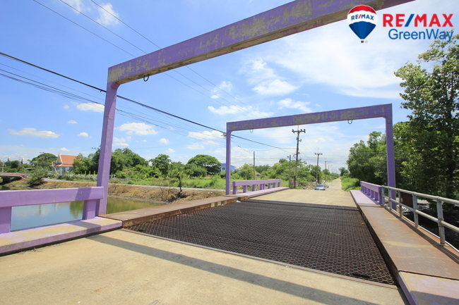 ขายที่ดินปทุมธานี รังสิต ธรรมศาสตร์ : ที่ดินรังสิต นครนายก31 บงกช40 ที่ดินสร้างบ้าน โกดัง 2ไร่ ทำเลดี แวดล้อมเป็นหมู่บ้าน ออฟฟิศ ราคาถูก 8,000บาท/วา