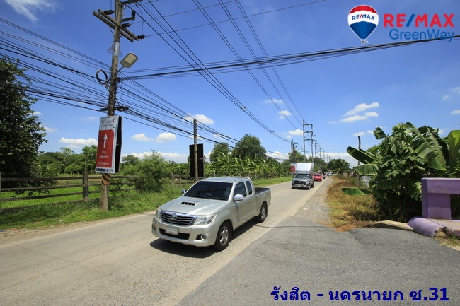 ขายที่ดินปทุมธานี รังสิต ธรรมศาสตร์ : ที่ดินรังสิต นครนายก31 บงกช40 ที่ดินสร้างบ้าน โกดัง 2ไร่ ทำเลดี แวดล้อมเป็นหมู่บ้าน ออฟฟิศ ราคาถูก 8,000บาท/วา