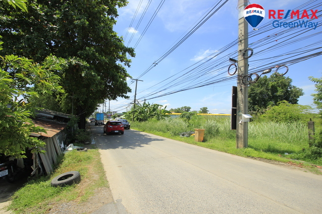 ขายที่ดินปทุมธานี รังสิต ธรรมศาสตร์ : ที่ดินรังสิต นครนายก31 บงกช40 ที่ดินสร้างบ้าน โกดัง 2ไร่ ทำเลดี แวดล้อมเป็นหมู่บ้าน ออฟฟิศ ราคาถูก 8,000บาท/วา