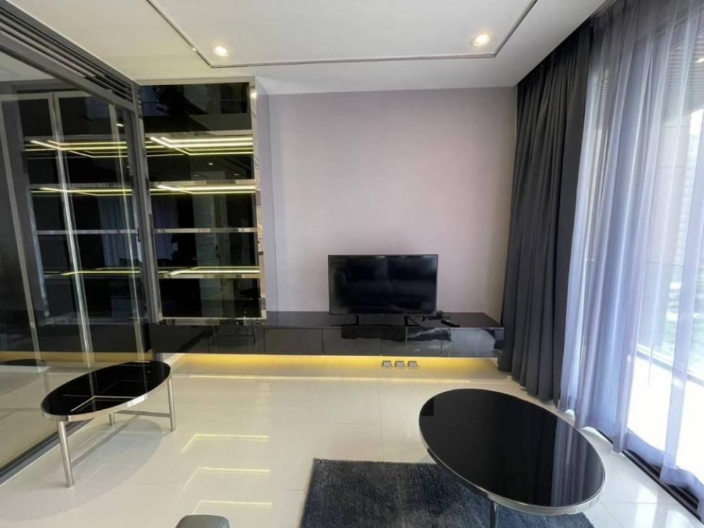 ให้เช่าคอนโดสุขุมวิท อโศก ทองหล่อ : Rental : Vittorio Sukhumvit 39 , 2 Bed 3 Bath , 137 Sq.m , Hight Floor
