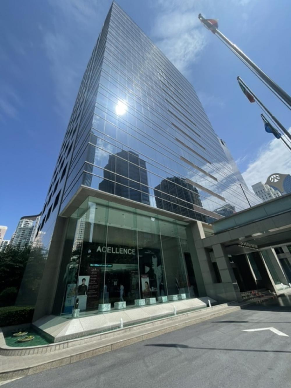 For RentOfficeWitthayu, Chidlom, Langsuan, Ploenchit : For Rent Bare shelf Office Prime Location 299.54sqm. 10th fl near BTS Ploenchit,MRT Lumpini Good Vibes Nice Place
