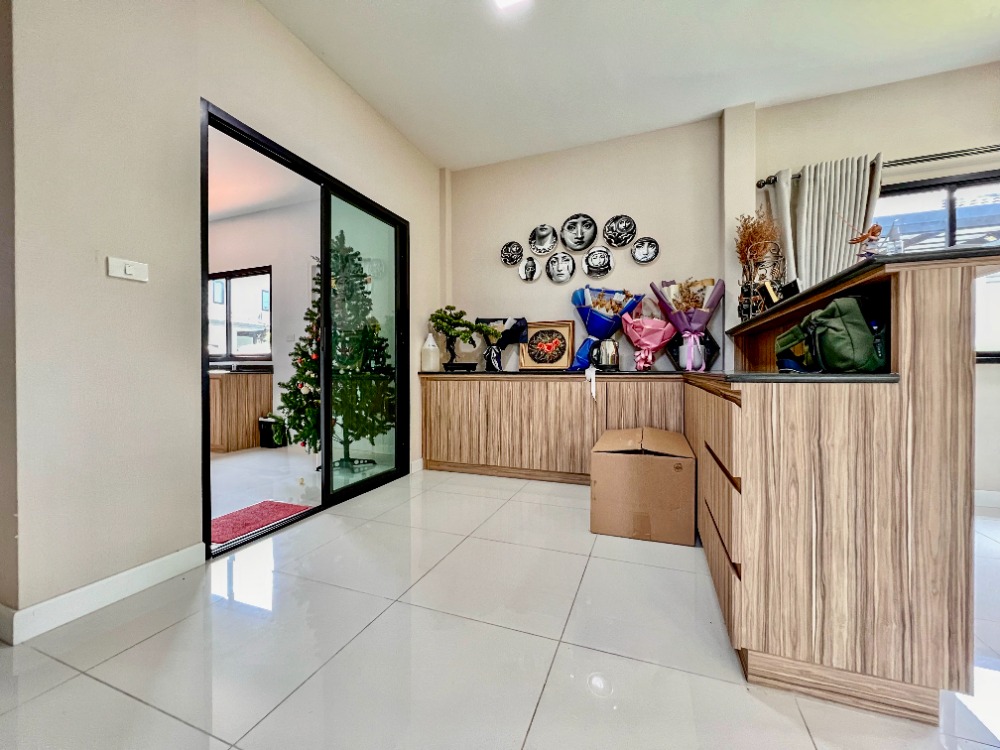 For SaleHousePathum Thani,Rangsit, Thammasat : House for sale, 88/10, well decorated, ready to move in, Baan Bunyakorn Lake Park, Rangsit, Klong 6.