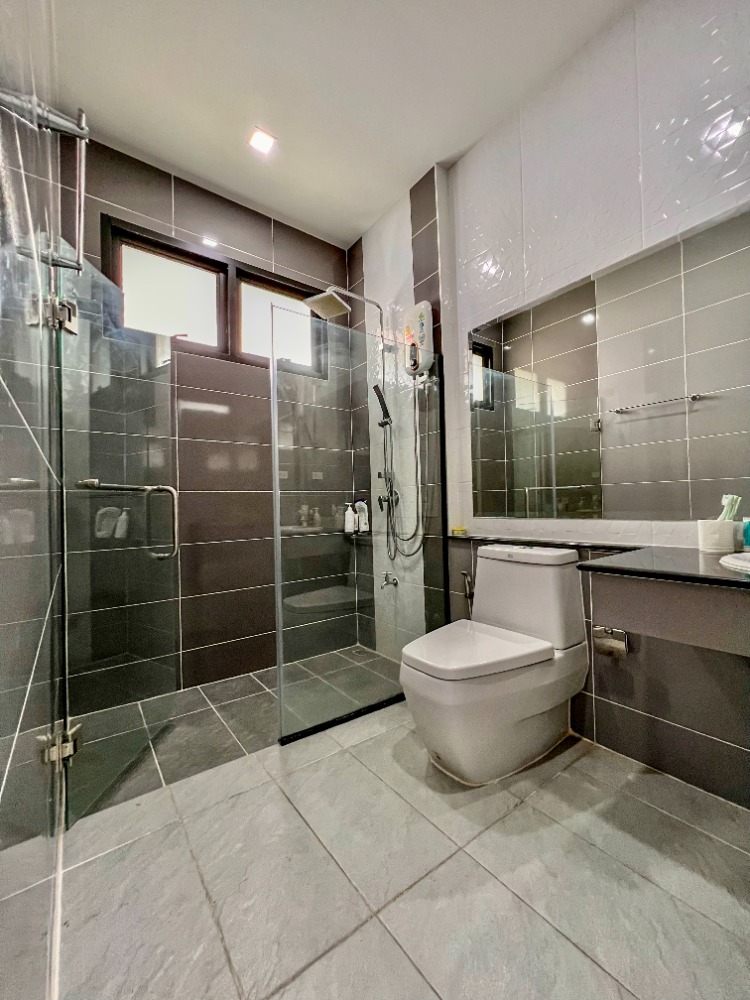 For SaleHousePathum Thani,Rangsit, Thammasat : House for sale, 88/10, well decorated, ready to move in, Baan Bunyakorn Lake Park, Rangsit, Klong 6.