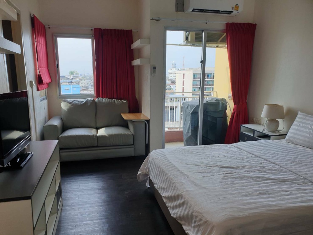 For RentCondoWongwianyai, Charoennakor : OMG1588  Nice Studio unit / Cheap RENT / will be available 5-Feb-25  [ My Condo Sathorn - Taksin ]