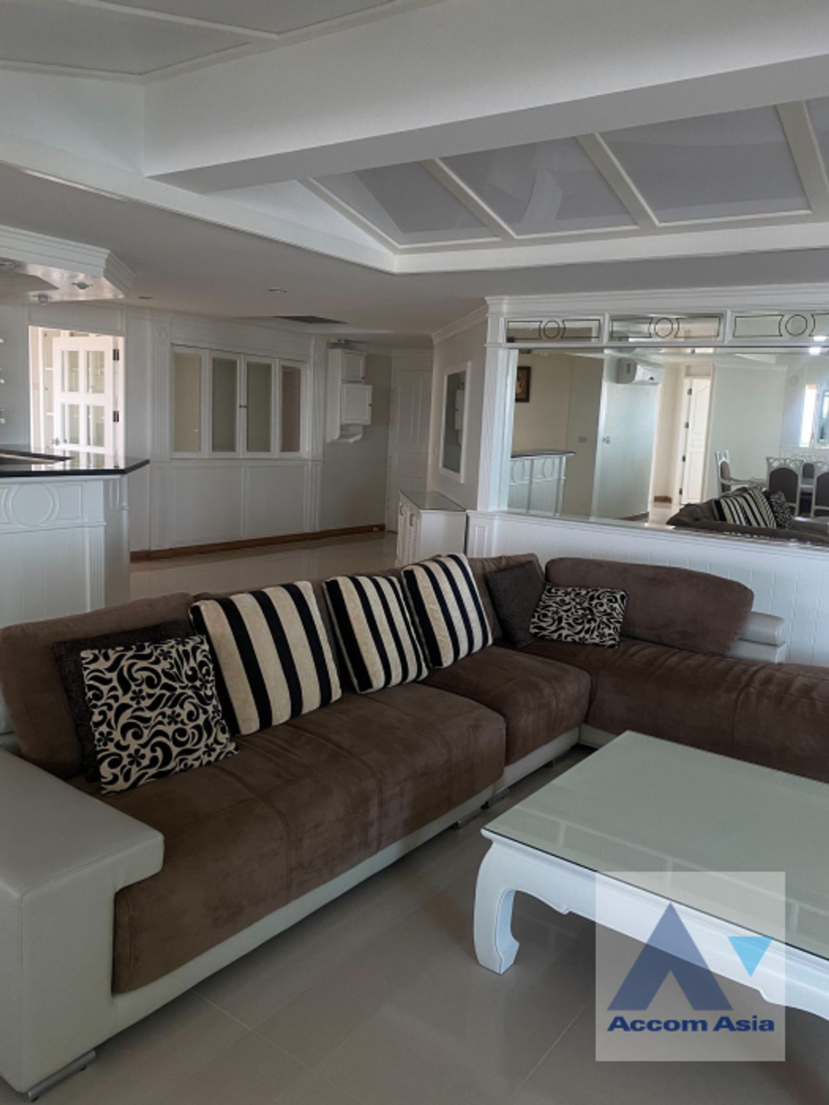 ให้เช่าคอนโดสุขุมวิท อโศก ทองหล่อ : 🔼 AccomA🔽 4 Bedrooms Condominium for Rent in Sukhumvit, Bangkok near BTS Ekkamai at Tai Ping Tower (AA42468)