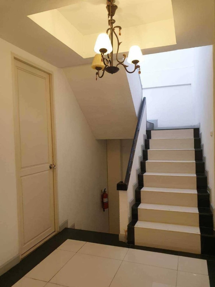 ให้เช่ากิจการโรงแรม & กิจการอพาร์ตเมนต์รัชดา ห้วยขวาง : Hotel for rent Rama 9 酒店出租