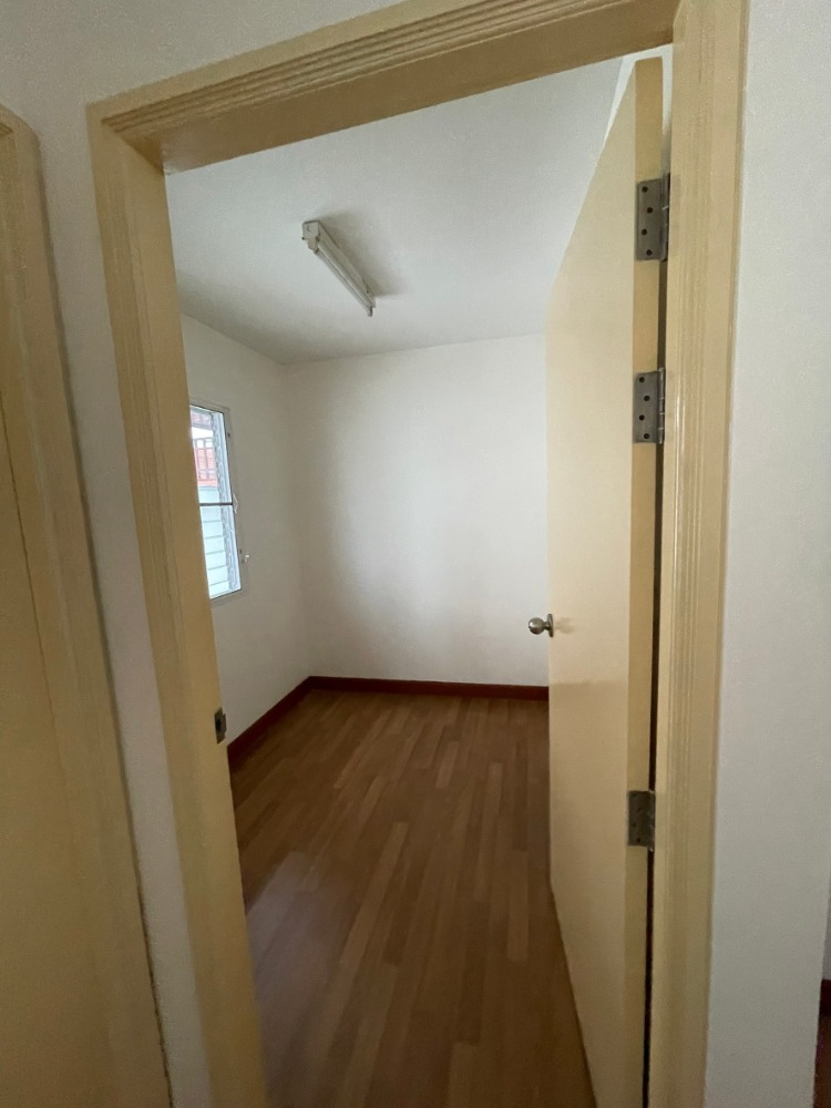 For RentTownhomeSathorn, Narathiwat : Townhouse sathorn for rent