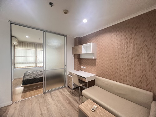 ให้เช่าคอนโดปิ่นเกล้า จรัญสนิทวงศ์ : ให้เช่าคอนโดลุมพินีพาร์ค-ปิ่นเกล้าทำเลดีมาก 1 ห้องนอน ขนาด 28 ตรม.เช่า 9000 ตึก A ชั้น 28 ห้องว่าง  พร้อมจอง สวยคุณภาพ โทรคุยปรึกษาข้อมูล 0946245941