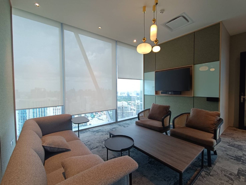 For RentOfficeWitthayu, Chidlom, Langsuan, Ploenchit : For Rent Serviced Office OCC - One City Centre Bangkok Office Building Fully-Furnished Serviced Office 4 Workstations Rental Price 40,590 THB/month closed to BTS Phloen Chit, Chit Lom, Chidlom, Pathumwan, Ploenchit