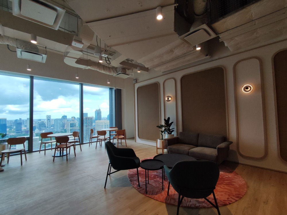 For RentOfficeWitthayu, Chidlom, Langsuan, Ploenchit : For Rent Serviced Office OCC - One City Centre Bangkok Office Building Fully-Furnished Serviced Office 4 Workstations Rental Price 40,590 THB/month closed to BTS Phloen Chit, Chit Lom, Chidlom, Pathumwan, Ploenchit